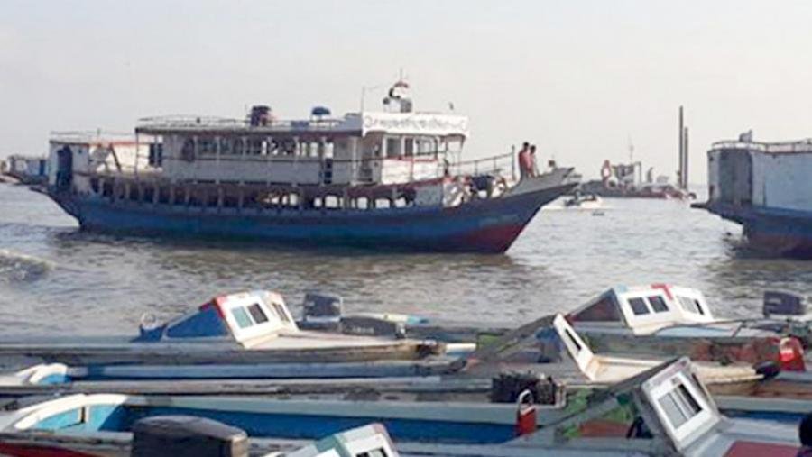 কাঁঠালবাড়ী-শিমুলিয়া রুটে নৌযান চলাচল স্বাভাবিক