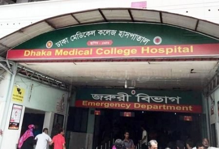 গরুর ট্রাক থেকে পড়ে প্রাণ গেল যুবকের
