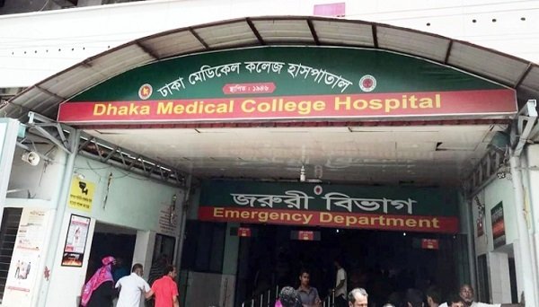 গরুর ট্রাক থেকে পড়ে প্রাণ গেল যুবকের