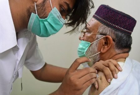 পাকিস্তানে ৩০ লাখ ডোজ মর্ডানার টিকা পাঠিয়েছে যুক্তরাষ্ট্র