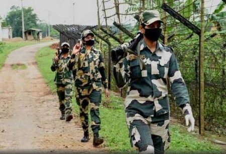 বিএসএফের গুলিতে ২ বাংলাদেশি নিহত