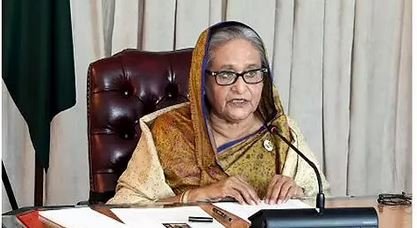 পদত্যাগ করে দেশ ছাড়লেন শেখ হাসিনা