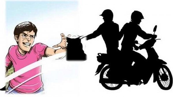 হঠাৎ বেড়েছে ছিনতাই