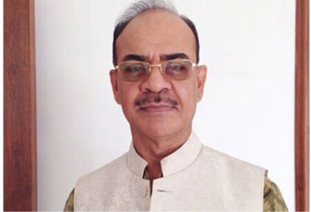 ফারুক খান হলেন বিমান ও পর্যটনমন্ত্রী