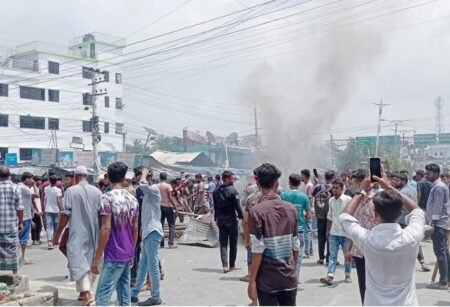বগুড়ায় আন্দোলনকারীদের সাথে পুলিশের সংঘর্ষ, নিহত ২